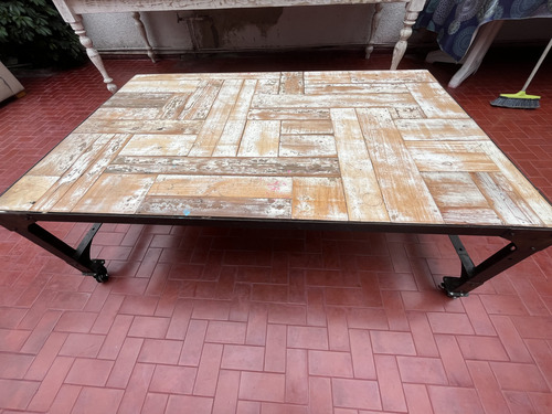 Mesa Ratona Con Ruedas De Hierro Y Madera Negro (Usado)