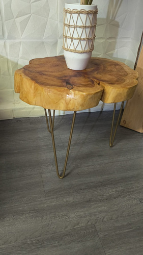 Mesa Ratona De Madera Artesanal Patas Doradas Moderna 