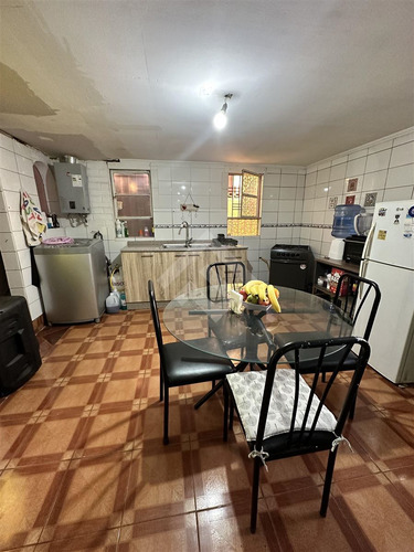 Departamento En Venta De 3 Dorm. O Local En Maipú