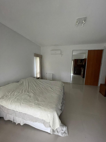 Imagen 9 de 14 de Casa 6 Ambientes Con Piscina Oportunidad Acepta Permuta