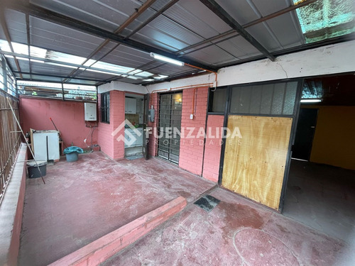 Casa En Venta De 2 Dorm. En Maipú