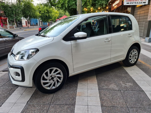Volkswagen High Up 5 Ptas 2018