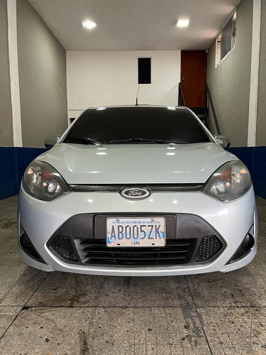 Imagen 3 de 10 de Ford Fiesta