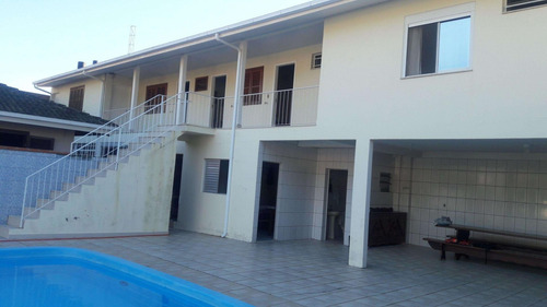 Casa A Venda Com 6 Quartos, No Itacorubi! - Ca0157