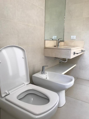 Departamento 4 Ambientes En Venta Con Renta - Complejo Arboris , La Horqueta