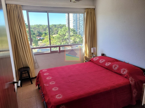 Imagen 9 de 22 de Apartamento De 2 Dormitorios Punta Del Este Avda.roosvelt