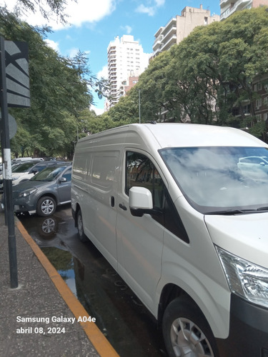 Toyota Hiace 2.8 Tdi Furgón 6at L2h2 3a 5p