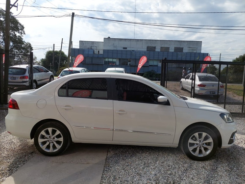 Volkswagen Voyage 1.6 Highline 4p 2017