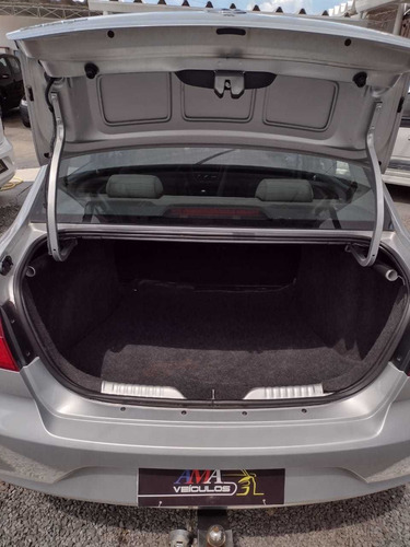 Volkswagen Voyage 2014 1.0 Trend Tec Total Flex 4p