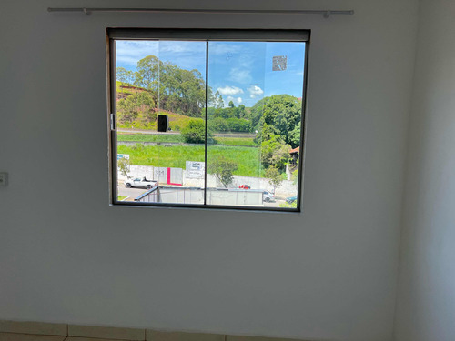 Kitnet Com 1 Quarto E 1 Banheiro