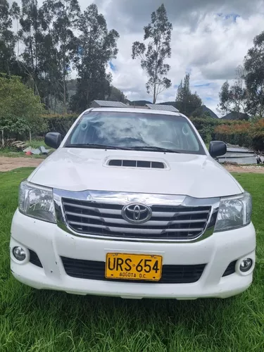 Toyota Hilux 2.5 Imv 100 hp 4x4