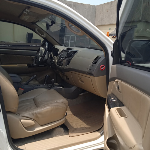 Toyota Fortuner 4.0