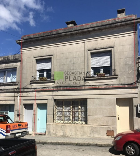 Imagen 2 de 15 de Apartamento 3 Dormitorios De Altos En Pleno Centro De San Carlos