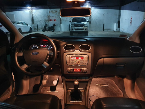 Ford Focus Exe 2.0 4p Ghia Mt