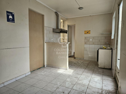 Casa Comercial En Ñuñoa - Buena Conectividad