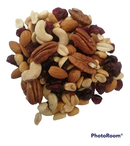 Botana Mixta Nueces Almendra Cacahuate Y Arandano 1kg