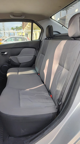 Renault Logan 1.6 Expression Hi-power 4p
