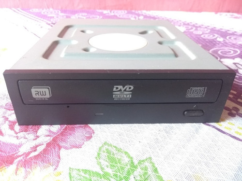 Quatro Drives De Cd/dvd No Estado