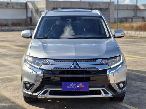 Mitsubishi Outlander 2.2 MIVEC DI-D DIESEL HPE-S AWD AUTOMÁTICO