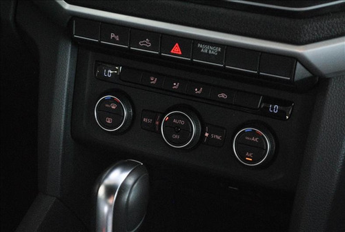 Imagem 10 de 12 de Volkswagen Amarok 2.0 Comfortline 4x4 Cd 16v Turbo Intercool