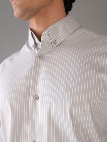 Camisa Gris Calvin Klein Con Estampado A Rayas Hombre