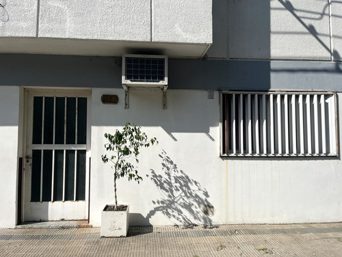 Departamento En Planta Baja Y Sin Expensas, 25 62 Y 63