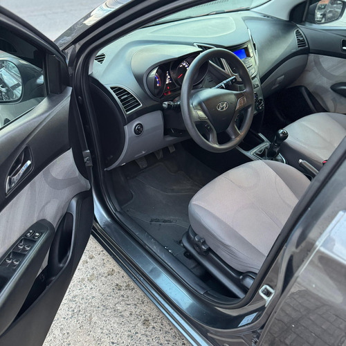 Hyundai HB20S 1.0 8V