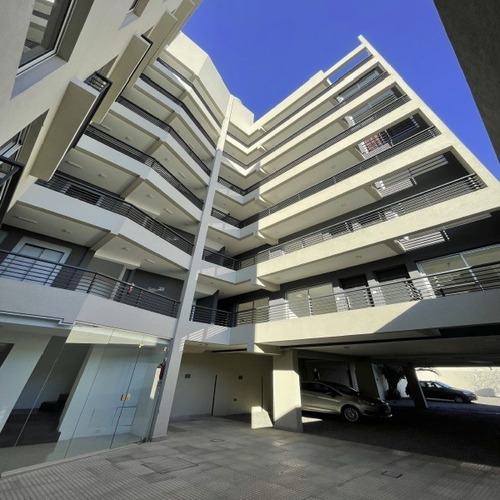Imagen 3 de 7 de Departamento En Venta, Moron Centro, 2 Ambientes A Estrenar