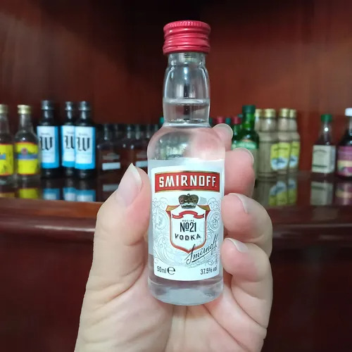 Kit 5x Miniaturas De Vodka Smirnoff 50 Ml Colacionáveis