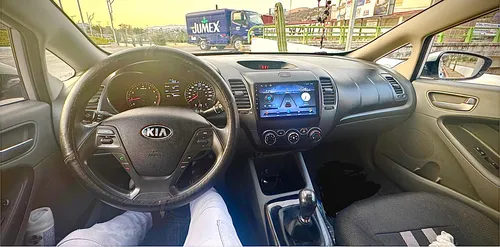 Kia Forte 2.0 L Mt