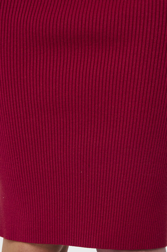 Falda Midi Acanalada Burdeos Nicopoly