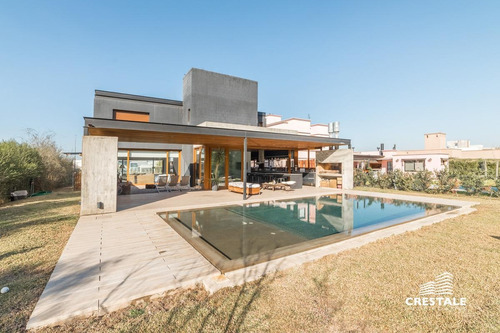 Imagen 2 de 30 de Excelente Casa 4 Dormitorios En Venta - San Sebastian