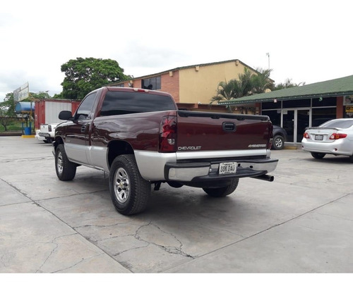 Imagen 3 de 8 de Chevrolet Silverado Lt