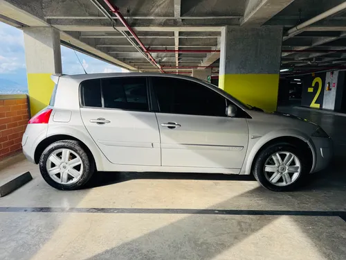Renault Megane 2 2.0 Dynamique Hb