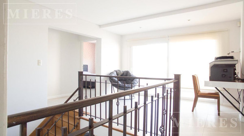 Casa En Venta Con Renta En Los Alisos, Nortdelta.