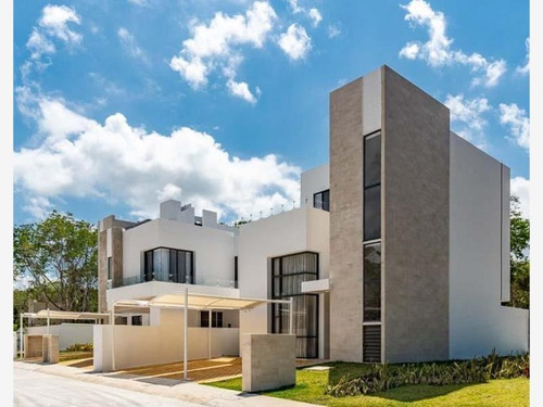 Imagen 1 de 26 de Casa Estilo Contemporaneo De 3 Niveles En Bali Life Style Su