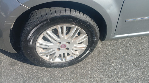 Fiat Linea 1.9 16v Flex 4p