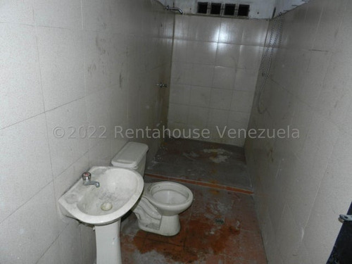 Ji 24-2888. Alquiler De Galpón De 2000m2 Ubicado En Guarenas. Rah