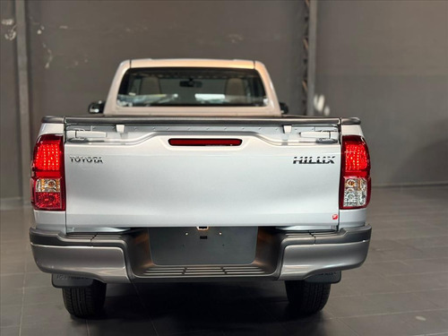 Toyota Hilux 2.8 D-4D TURBO DIESEL CS 4X4 AUTOMÁTICO