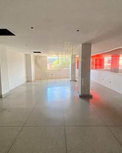Venta Edificio Comercial De Cinco (5) Niveles Ubicado En Catia La Mar Ref 2356