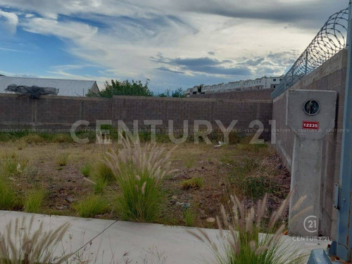 Terreno En Venta En Fraccionamiento Pradera Lake, Chihuahua Chih.