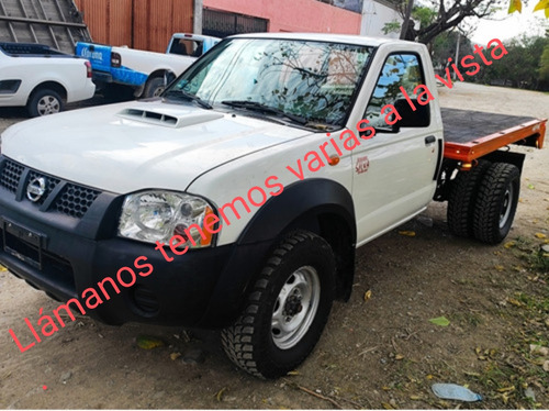 Nissan NP300 2.5 Diesel Chasis 4x4 Mt