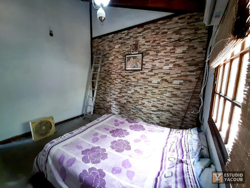 Casa Venta 3 Dormitorios - Terreno 10x30 - 300 Mts 2 Totales 110 Mts 2- Manuel B Gonnet