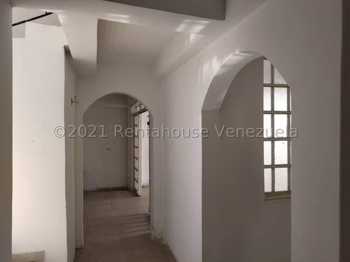Imagen 7 de 27 de Oportunidad De Casa Quinta En Venta En Urb. Barrio Sucre Maracay #22-13784 Mm-4