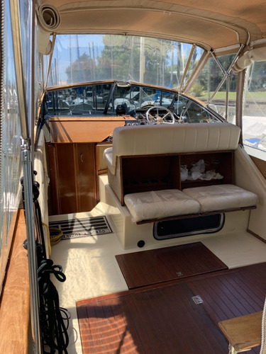 Sea Ray 24 Day Cruiser