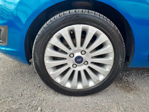 Imagen 13 de 15 de Ford Fiesta 1.6 4p Titanium (kd) 2015