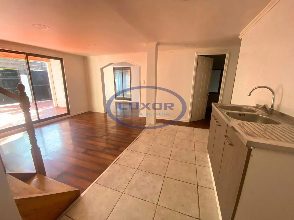 Imagen 3 de 16 de Precio Rebajado! Remodelada Cercana A Estaciones De Metro