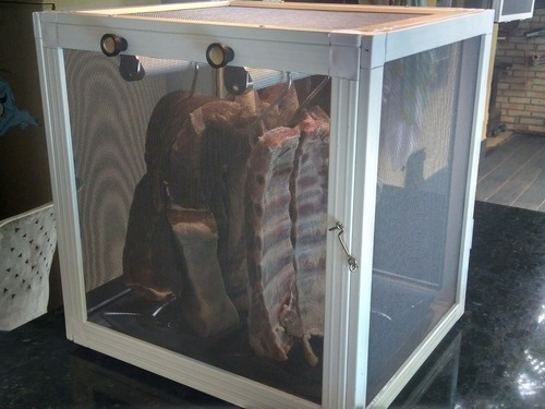 Imagem 6 de 10 de Caixa Telada Para Carne De Sol, Charque, Carne Seca. 8 Kgs!!