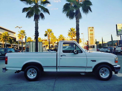 Imagen 2 de 15 de Ford F-250 Ford F-250 Lobo
