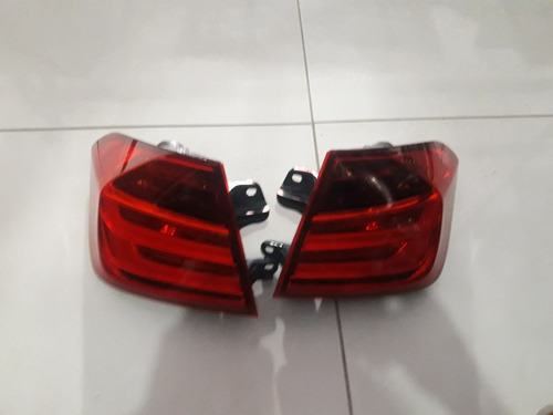 Par De Lanternas Originais Bmw 328i Ou 320i Com Led